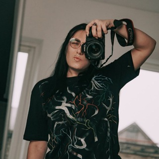 Логотип @elvi_photo_mrpl - Фотограф 📸 Эльвина Серафимова ✨ Фотограф Мариуполь