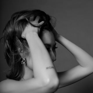 Логотип @elyasummerblog - Фешнблог