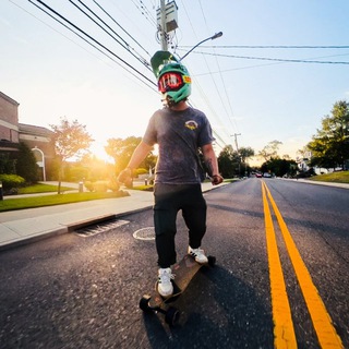 Логотип @emigrantnyc - Емігрант з Манхеттена 🇺🇦🛹