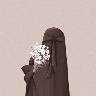 Логотип @emirovaall - قَمَرِي