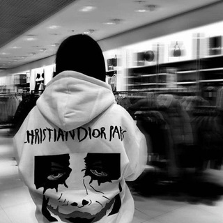 Логотип @emotions_versatile - 𝔢𝔪𝔬𝔱𝔦𝔬𝔫𝔰 𝔳𝔢𝔯𝔰𝔞𝔱𝔦𝔩𝔢