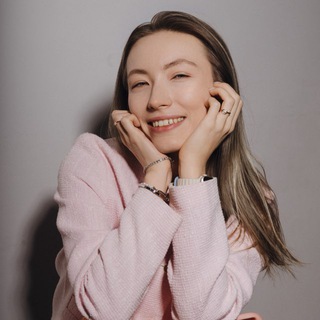 Логотип @english_uliana_di - English Bestie | Ульяна Дидусь