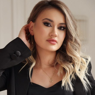 Логотип @englishbyshirisha - Ms Sheereen’s Tea & Tenses☕️