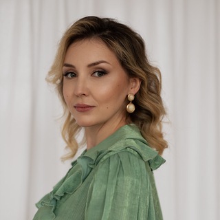 Логотип @englishisakina - Исакина|преподаватель английского