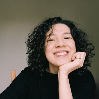 Логотип @englishpowwow - English Pow-Wow