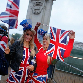 Логотип @englishsongstranslation - Английский по песням🇦🇺🇺🇸