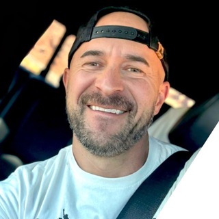 Логотип @ericmoutsos - Eric Moutsos