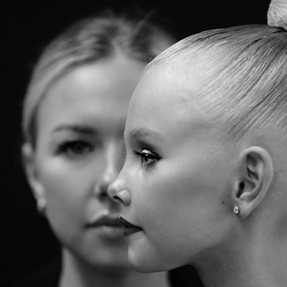 Логотип @esamoshinamakeup - #PROОБРАЗ