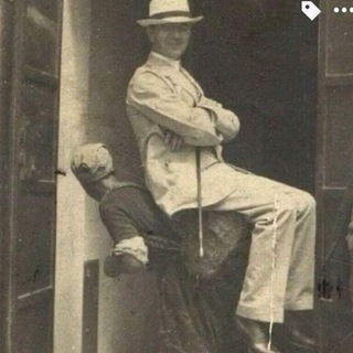 Логотип @esclavagecolonialisme - Livres coloniales. Kama libre , Muntun liberté 𓋹𓍑𓋴