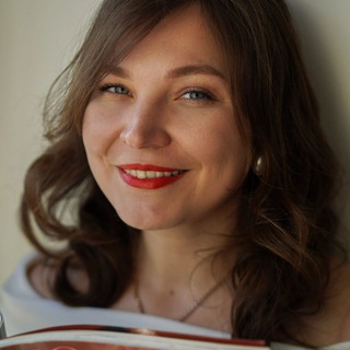 Логотип @eseniiav - Есения Васькова🍀