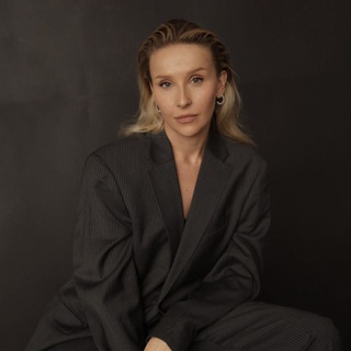 Логотип @eseninasasha - Саша Есенина