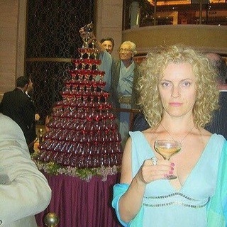 Логотип @esmeefood - заметки кейтерье