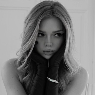 Логотип @esmixxx - ESMI♡