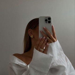 Логотип @estet_room - Esteroom | стильные подборки