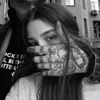 Логотип @esthetic_or_aesthetic - 𝐄𝐬𝐭𝐡𝐞𝐭𝐢𝐜 𝐨𝐫 𝐀𝐞𝐬𝐭𝐡𝐞𝐭𝐢𝐜