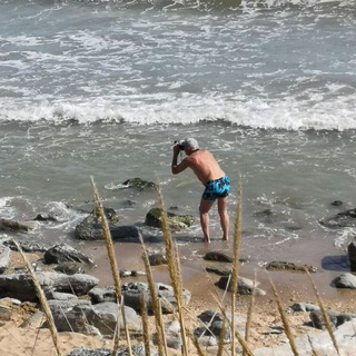 Логотип @estlisa - Лиза ест