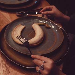 Логотип @etiquetteonelove - Этикет/ современные правила