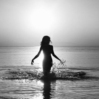 Логотип @etolove7 - l o v e