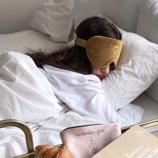 Логотип @etoparis - community of spiritual beauty