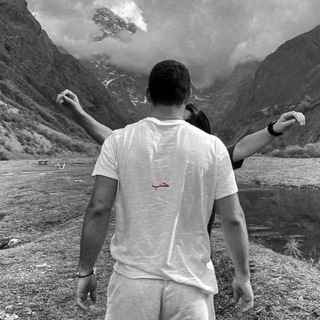 Логотип @etterniiitty - eternity.