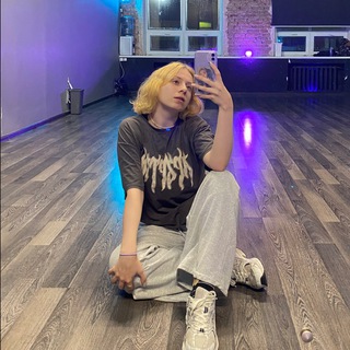 Логотип @eunsang_in_the_sun - 디스코 꼴뚜기 • party party yeah 🐧