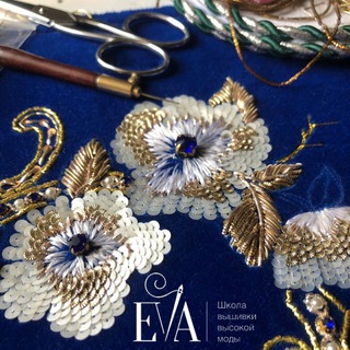 Логотип @eva_embroidery - Школа вышивки Высокой моды E.VA