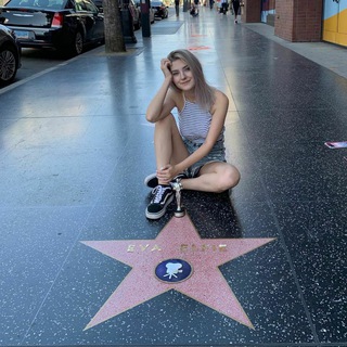 Логотип @evaelfie_official - Eva Elfie_Official