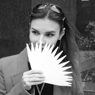 Логотип @evaluatrix - Любовь Берлянская / Evaluatrix 🌹🐈‍⬛ 🐈