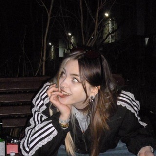 Логотип @evatsatsa - цацуня