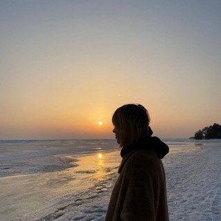 Логотип @eveningskyuwu - маленький рай