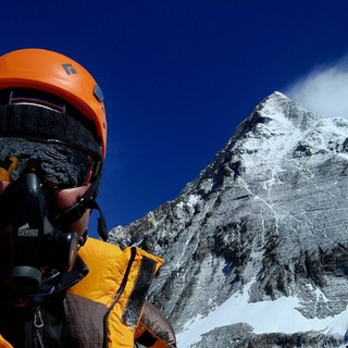 Логотип @everestaian - Евгений Кривошапкин - восходитель на гору Эверест 🏔️