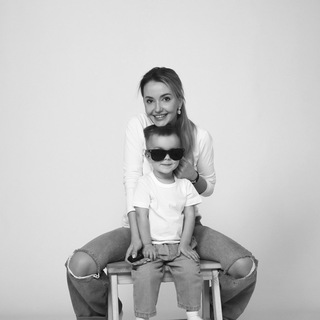 Логотип @everydaylifeoflittleheels - Будни маленьких пяточек