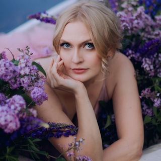 Логотип @evgeniya_volosova_flowers - Работы Евгении Волосовой в наличии 🌸