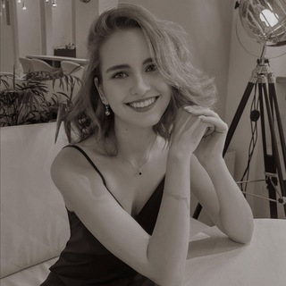 Логотип @evgenkawithlove - with love, Eva.