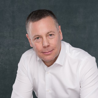 Логотип @evraevmikhail - Михаил Евраев