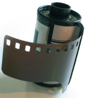 Логотип @expired_film_roll - 🈯️Китайская фотоплёнка 🎞