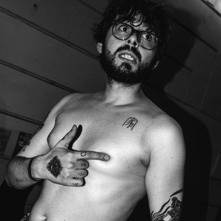 Логотип @explosive_caramel - Валера Покровский