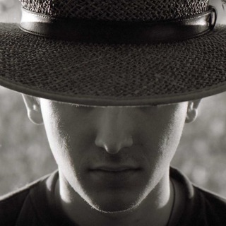 Логотип @extremearthis - Экстремальное искусствознание