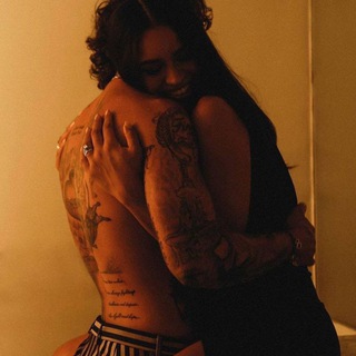 Логотип @eyesofkiller - 𝗛𝗼𝗴𝗶'𝘀🫂