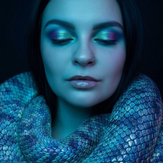 Логотип @ezorevolution - Кристина Лириан