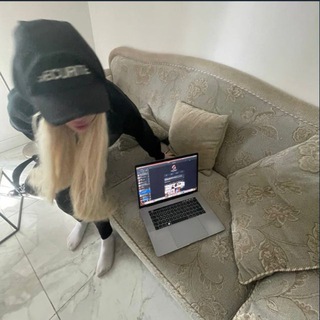 Логотип @f1jullli - J.F11