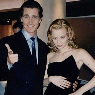 Логотип @f6max - نمت بحضنهم وجا حضني؟؟