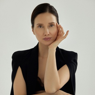 Логотип @face2feet - Александра Кувшинова | от Стопы до Лица / Face2Feet