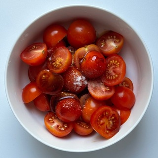 Логотип @fafalalalala - то-сё 🍅