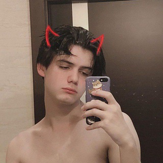 Логотип @fake_vk - Фото для фейков | Фото для фейка