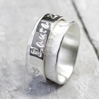 Логотип @familienbandetratsch - familienbandetratsch