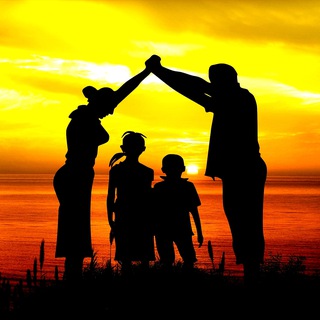 Логотип @familienpur - FAMILIENPUR👨‍👩‍👧‍👦