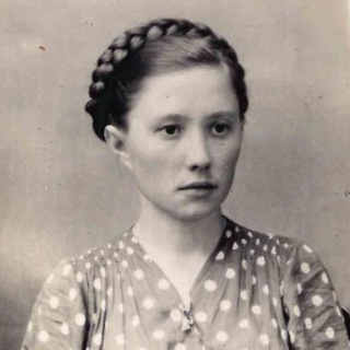 Логотип @familii_predkov - Генеалогия и 27 моих фамилий