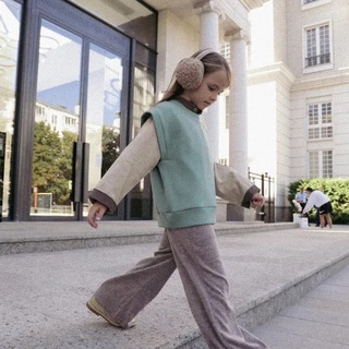 Логотип @famygirls - FAMY