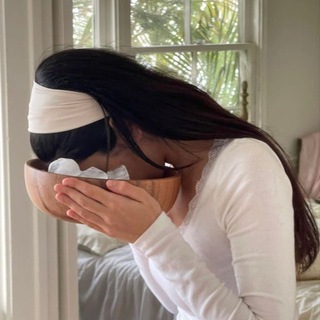 Логотип @favbygod - fav by god